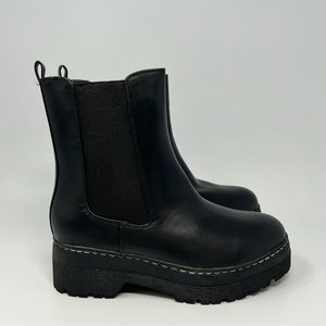 Mia Chelsea Boots NEW!